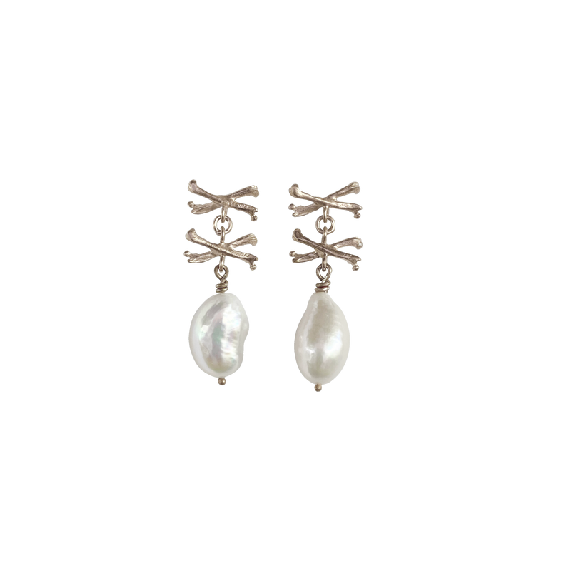 Rumbullion Silver Pearl Earring