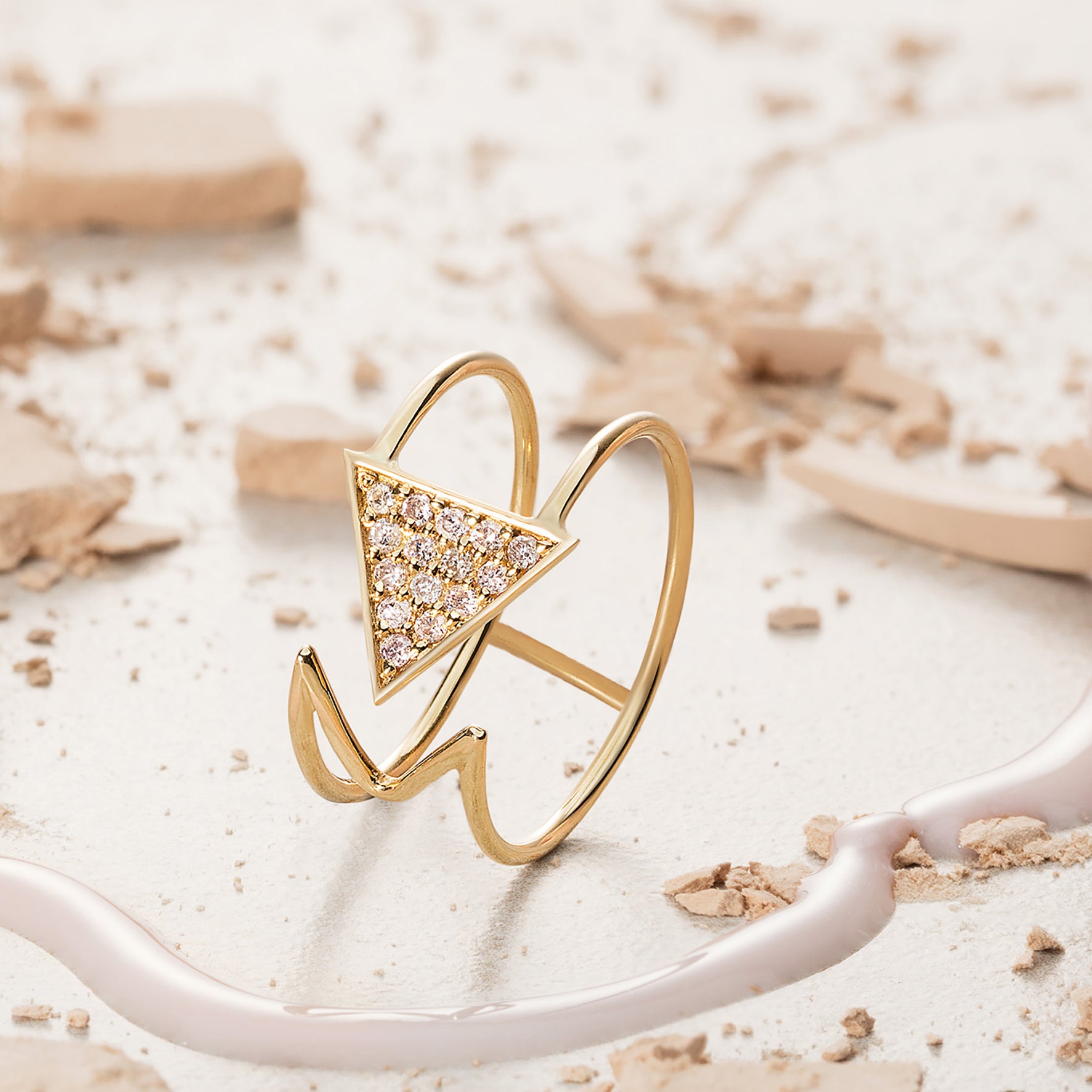 18ct Gold Mara Diamond Ring