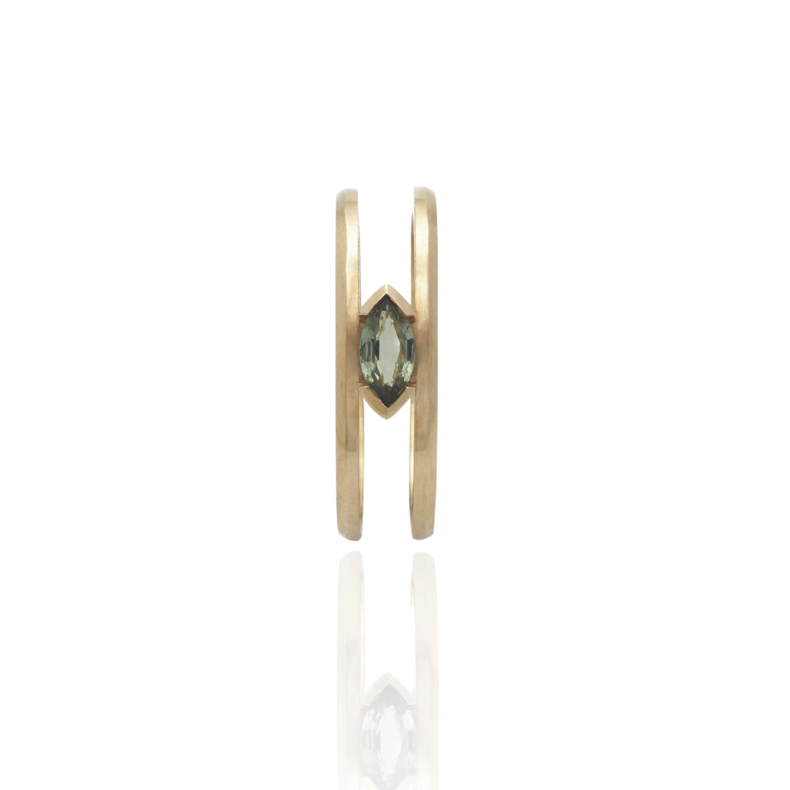 9kt Gold Ring Set with Diamond and Tourmaline