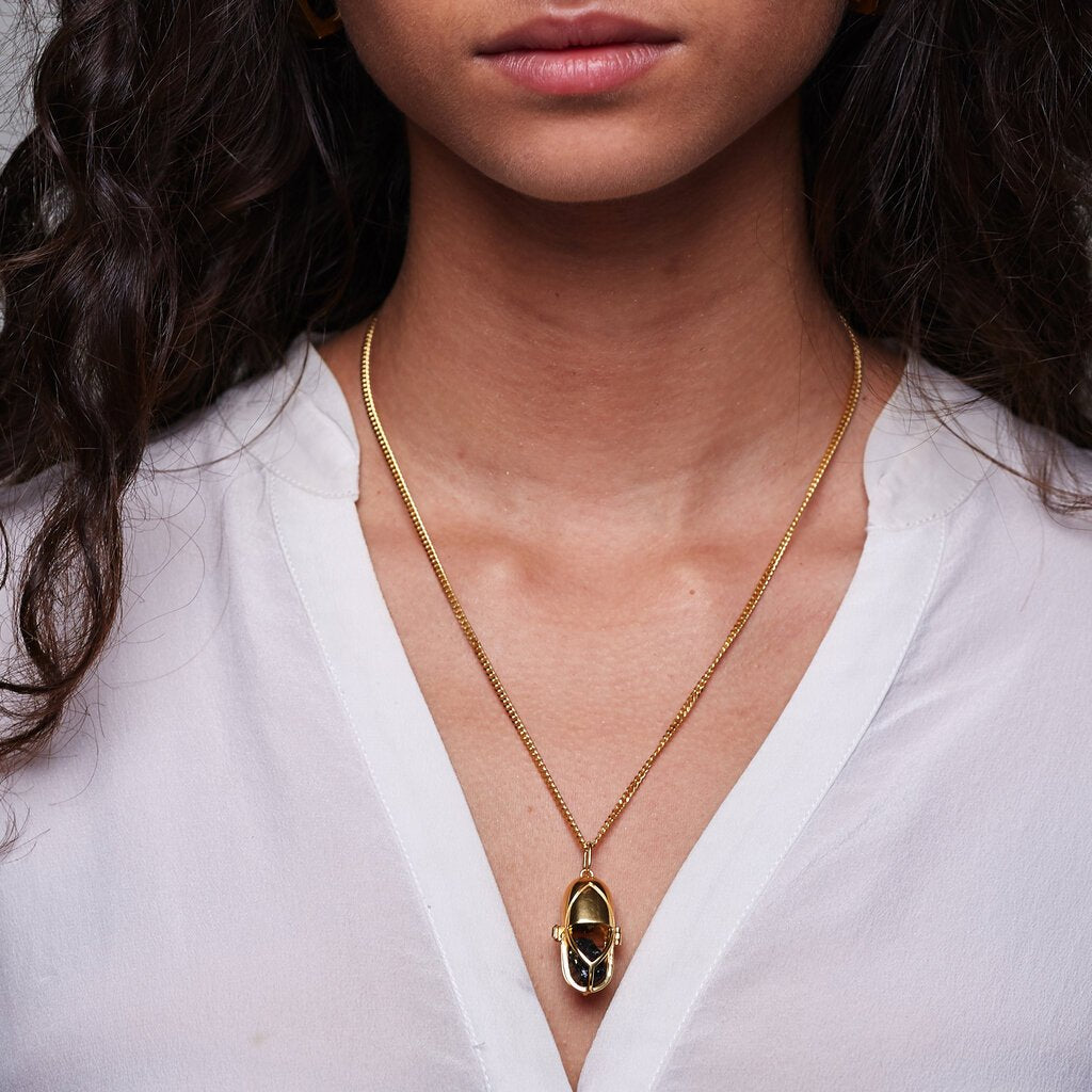Capsule Crystal Pendant Gold