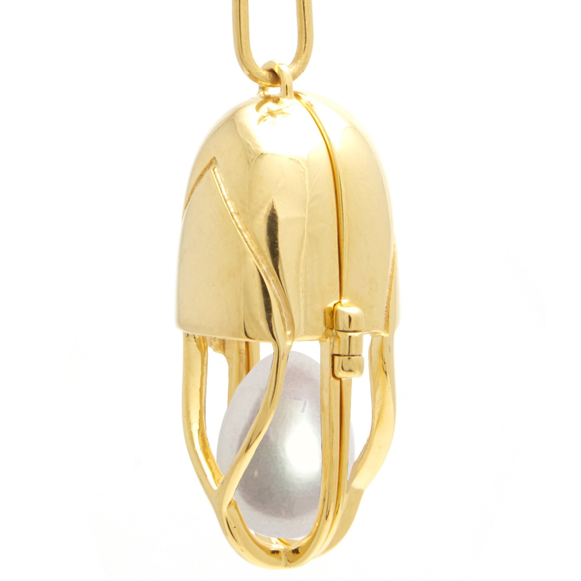 Capsule Pearl Pendant Gold