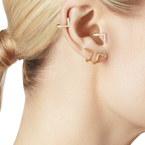 Unfinishing Line Curve Gold Earrings/Small