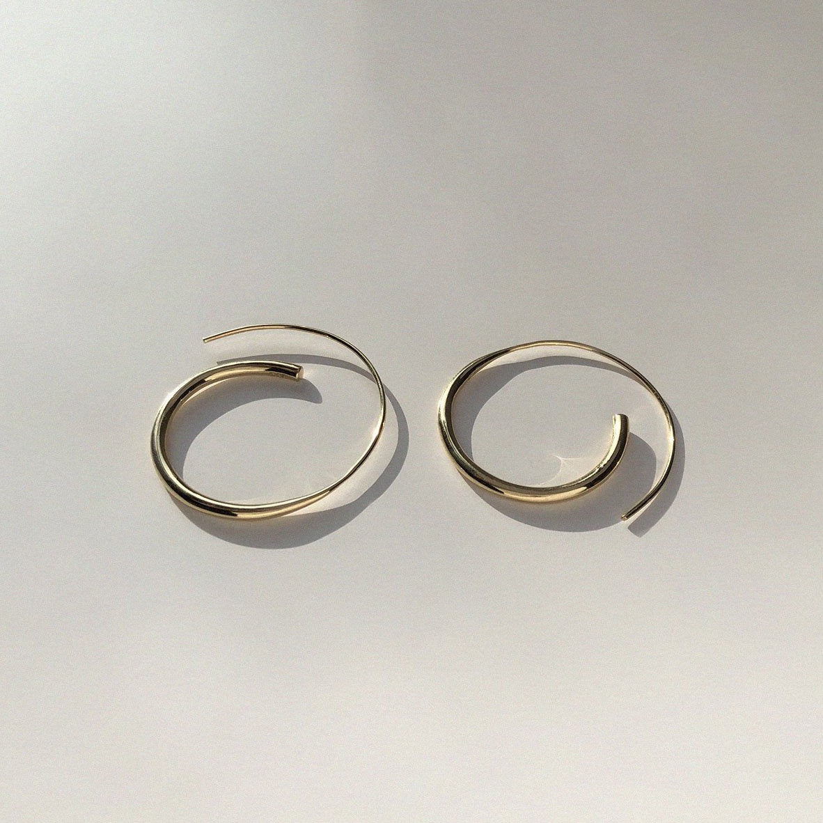 Arc Hoop Earrings Gold