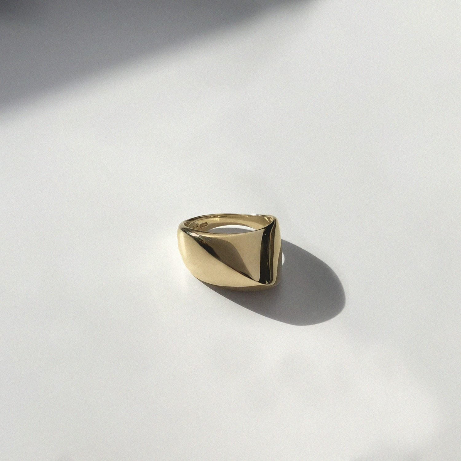 Calla Ring Gold