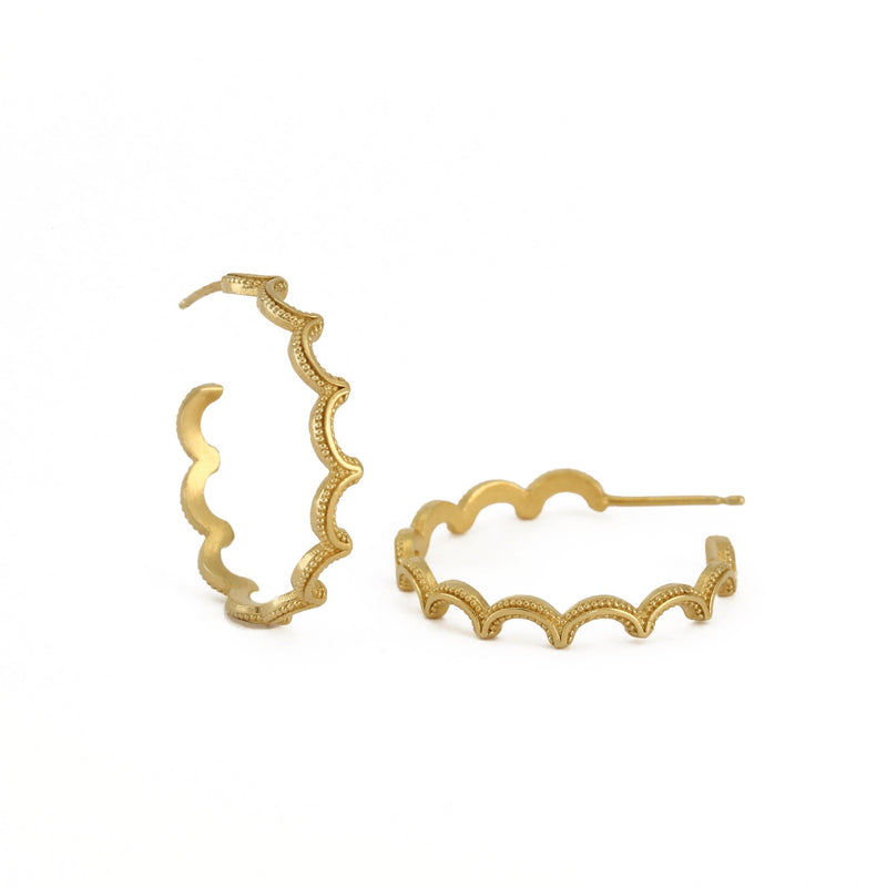 Magma Wiggle Yellow Gold Hoops