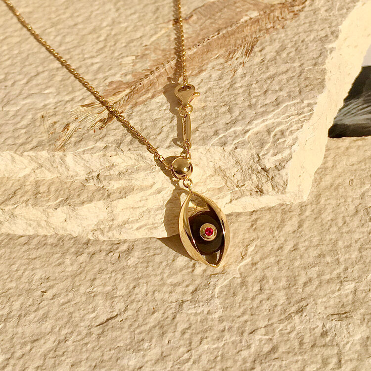 The Tiger Eye Necklace